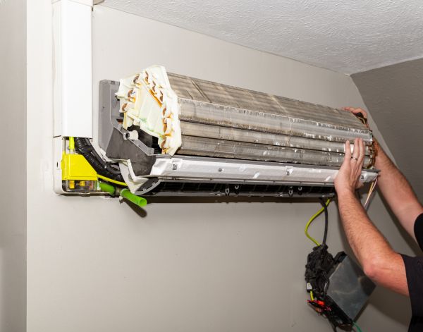 Ductless AC Maintenance